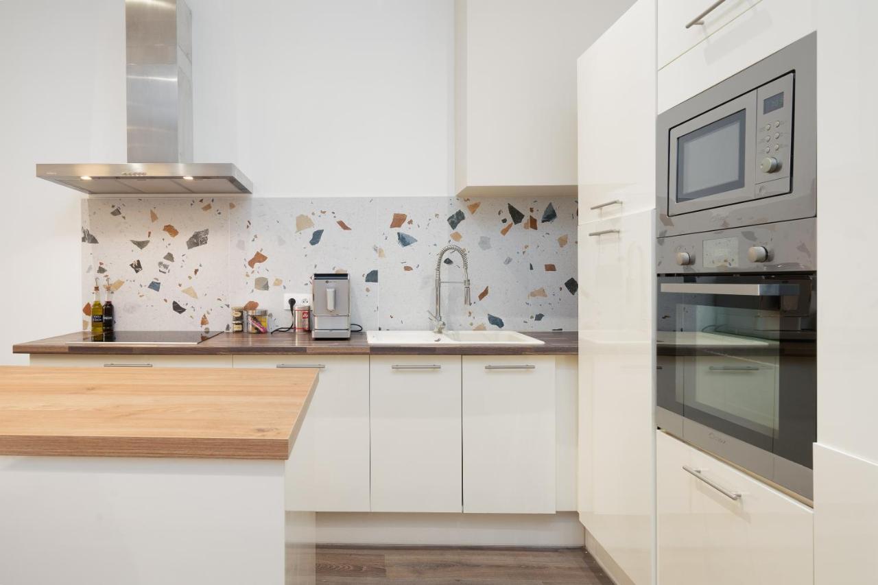 Apartment Haussmannien A *